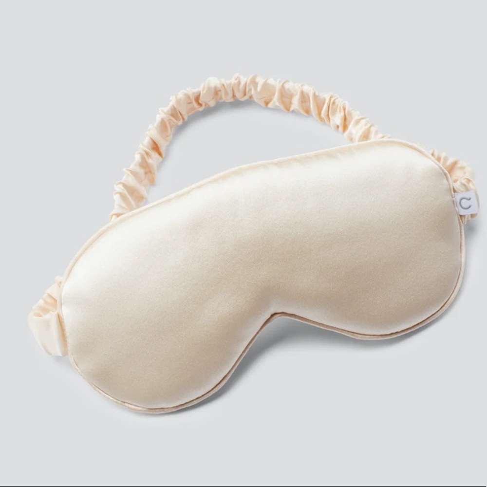 NWOT Casper silk sleep mask in color peach